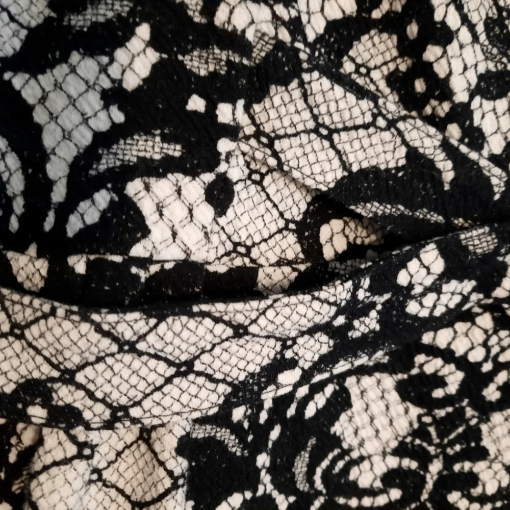 Anthropologie Postmark Leia Lace Print Peplum Blouse - Picture 6 of 11